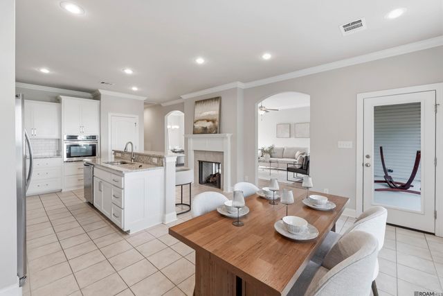 18252 River Landing Dr, Prairieville, LA 70769