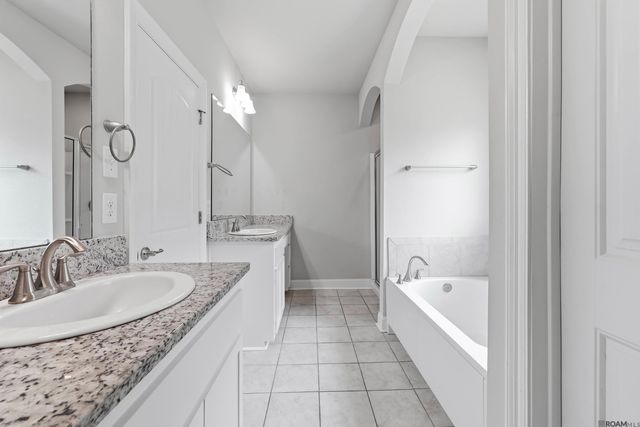 18252 River Landing Dr, Prairieville, LA 70769