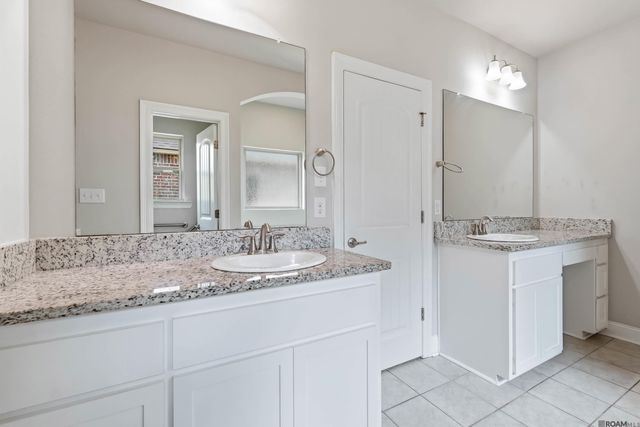 18252 River Landing Dr, Prairieville, LA 70769