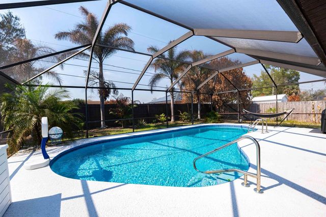 138 NW Friar Street, Port St. Lucie, FL 34983