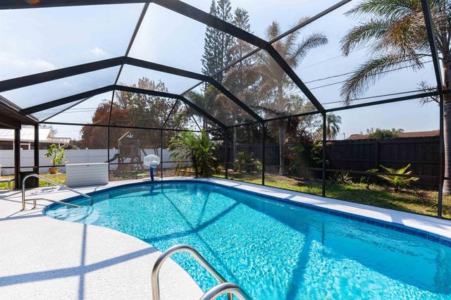 138 NW Friar Street, Port St. Lucie, FL 34983