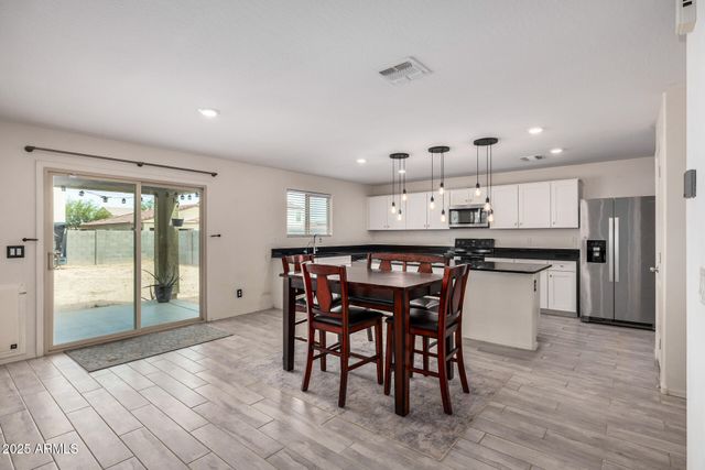 12668 W GLENN Drive, Glendale, AZ 85307