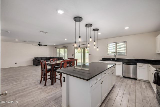 12668 W GLENN Drive, Glendale, AZ 85307