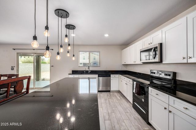 12668 W GLENN Drive, Glendale, AZ 85307