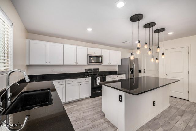 12668 W GLENN Drive, Glendale, AZ 85307