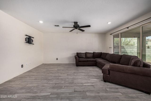 12668 W GLENN Drive, Glendale, AZ 85307