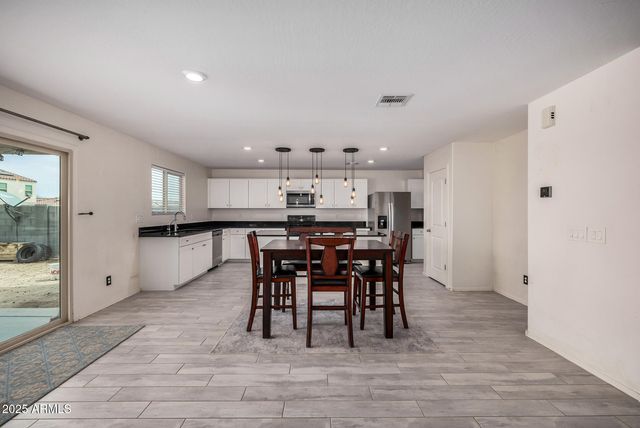 12668 W GLENN Drive, Glendale, AZ 85307