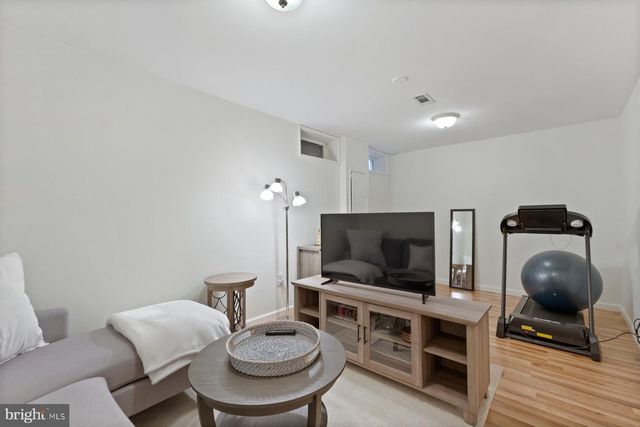 1401 ELM GROVE CIR, Silver Spring, MD 20905