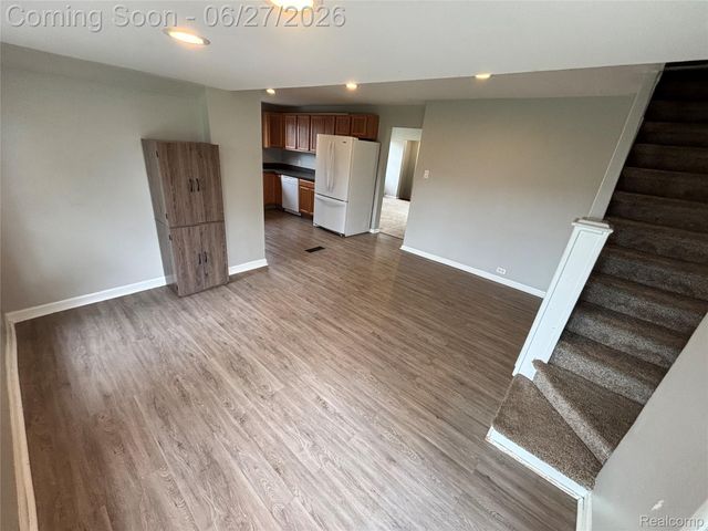45824 Jefferson Ave, Chesterfield Township, MI 48047