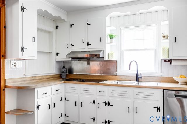 1209 Boroughbridge Rd, Richmond, VA 23225
