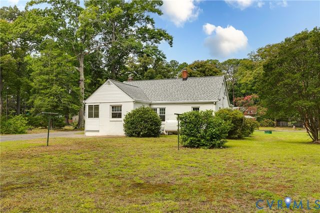 1209 Boroughbridge Rd, Richmond, VA 23225