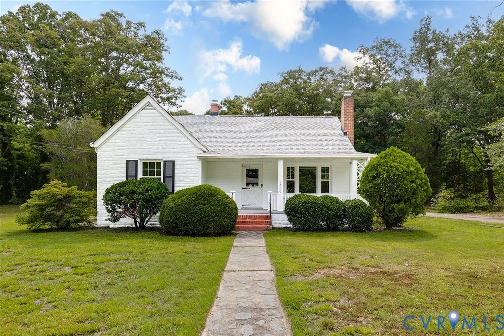 1209 Boroughbridge Rd, Richmond, VA 23225