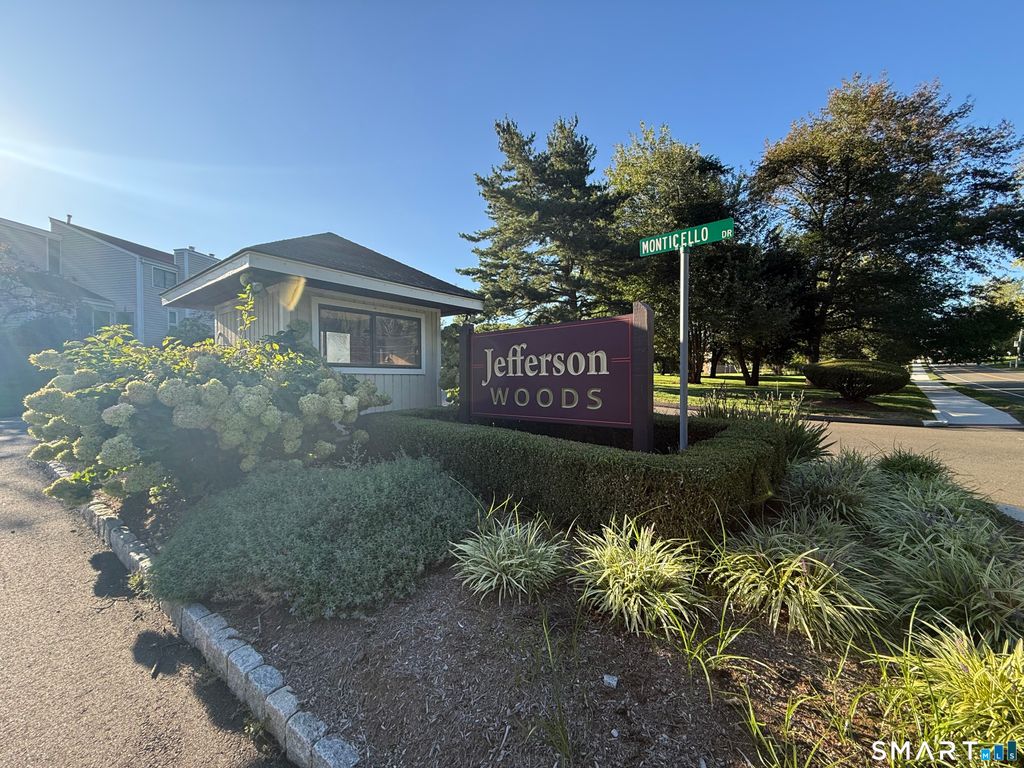 166 Monticello Drive 166, Branford, CT 06405