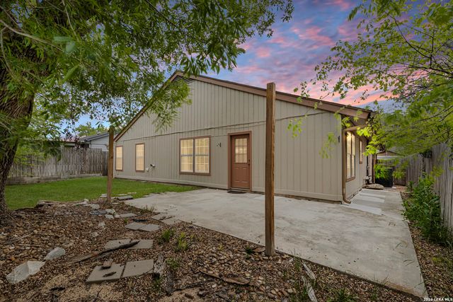 4635 La Loma St, San Antonio, TX 78233