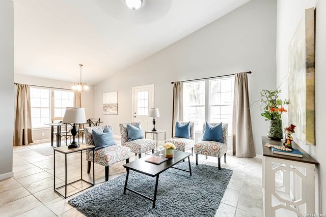 4635 La Loma St, San Antonio, TX 78233