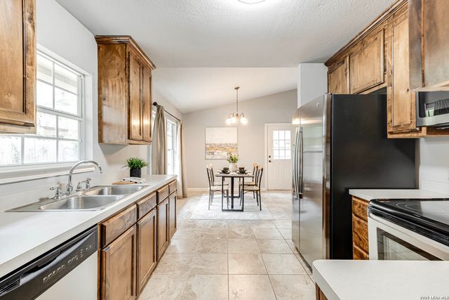 4635 La Loma St, San Antonio, TX 78233