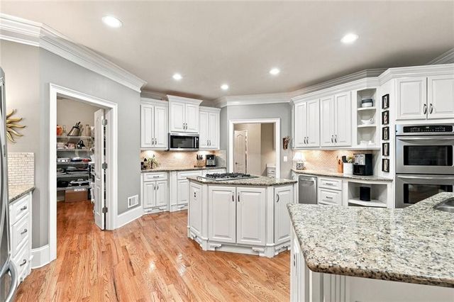 6065 Boulder Bluff Drive, Cumming, GA 30040