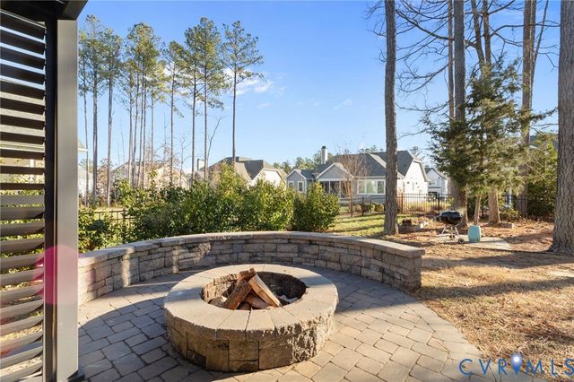 17643 Signature Trl, Moseley, VA 23120