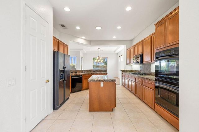 44950 Via Catalina, La Quinta, CA 92253