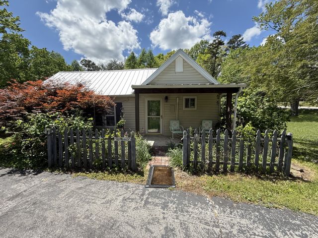 17404 Sr 56, Beersheba Springs, TN 37305
