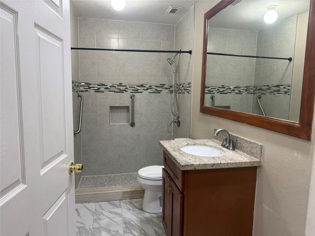 5010 Rebel Ridge Drive, Sugar Land, TX 77478