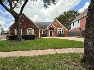 5010 Rebel Ridge Drive, Sugar Land, TX 77478