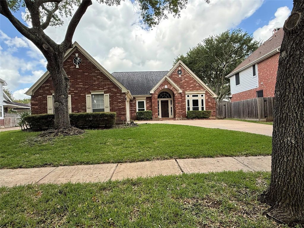 5010 Rebel Ridge Drive, Sugar Land, TX 77478