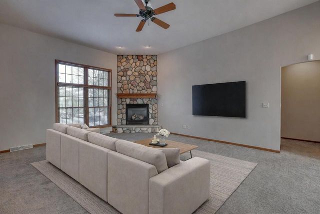 460 Niagara ROAD, Oconomowoc, WI 53066