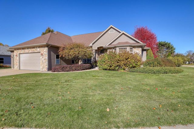 460 Niagara ROAD, Oconomowoc, WI 53066