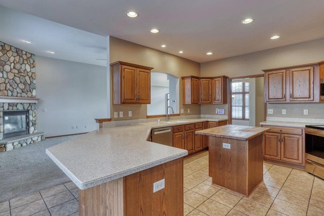 460 Niagara ROAD, Oconomowoc, WI 53066