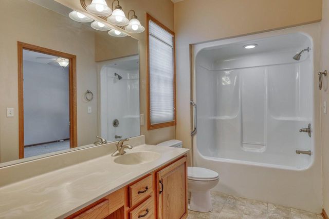 460 Niagara ROAD, Oconomowoc, WI 53066