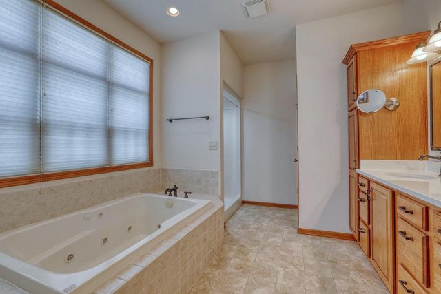 460 Niagara ROAD, Oconomowoc, WI 53066