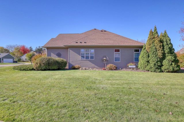 460 Niagara ROAD, Oconomowoc, WI 53066