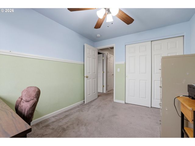 1616 LILLY Ct, Newberg, OR 97132