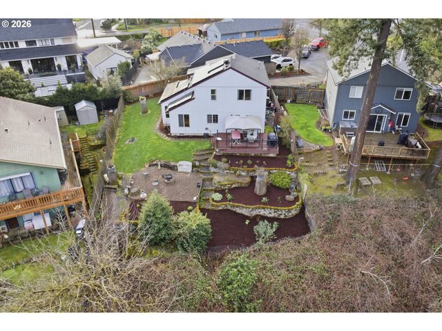 1616 LILLY Ct, Newberg, OR 97132