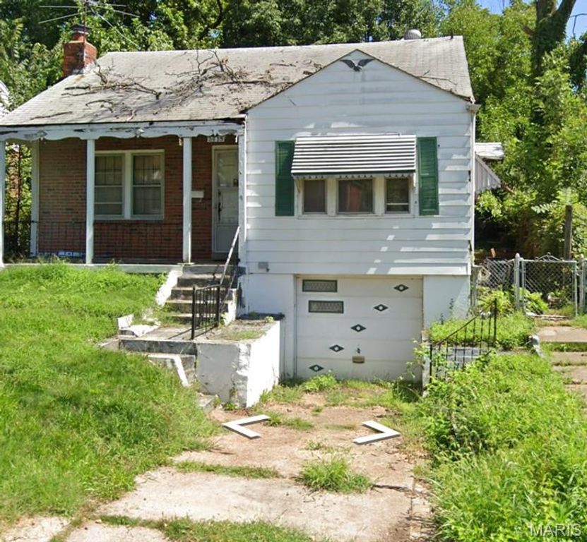 2615 Avie Drive, St Louis, MO 63136