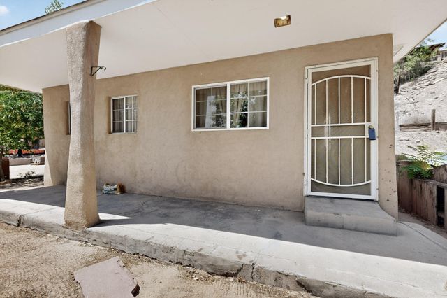 721 Foothill Drive SW A, Albuquerque, NM 87105