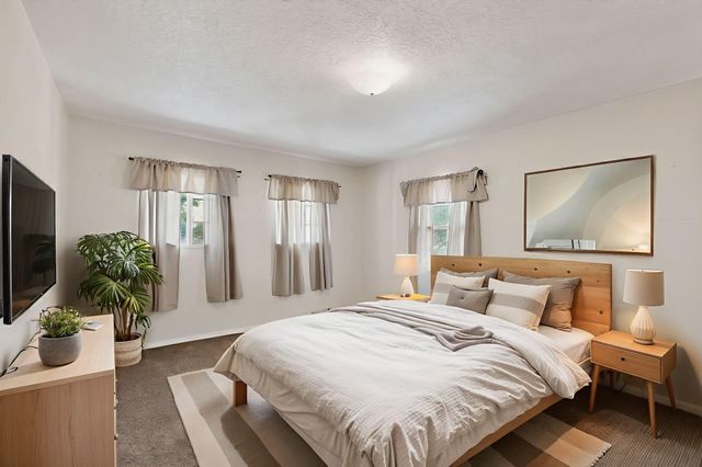 721 Foothill Drive SW A, Albuquerque, NM 87105