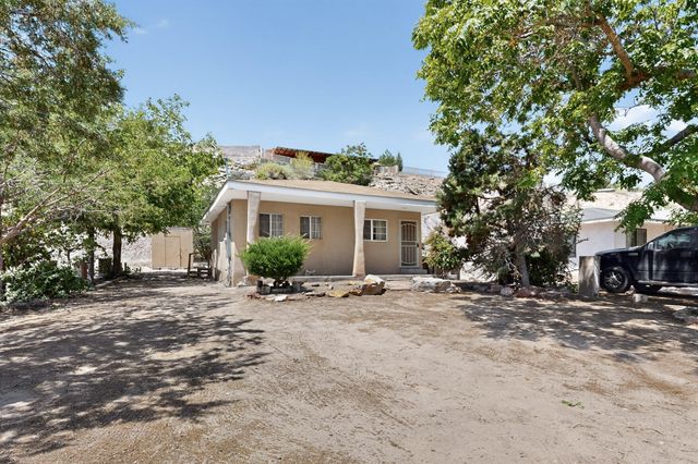 721 Foothill Drive SW A, Albuquerque, NM 87105