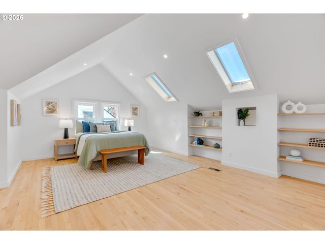 537 N STAFFORD St, Portland, OR 97217