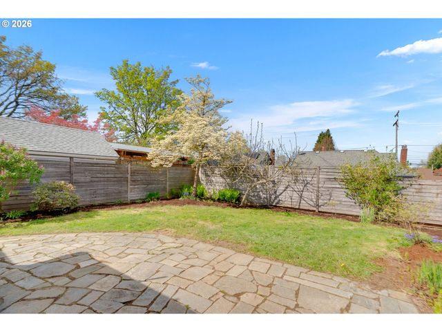 537 N STAFFORD St, Portland, OR 97217