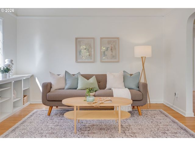 537 N STAFFORD St, Portland, OR 97217