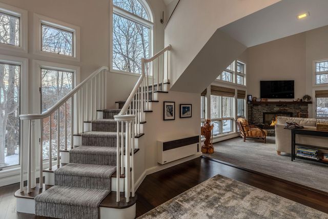 3 Linscott Road, Winhall, VT 05340