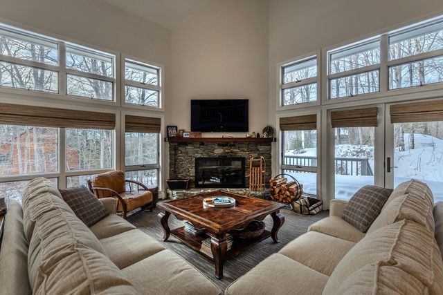 3 Linscott Road, Winhall, VT 05340