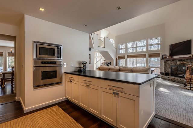 3 Linscott Road, Winhall, VT 05340