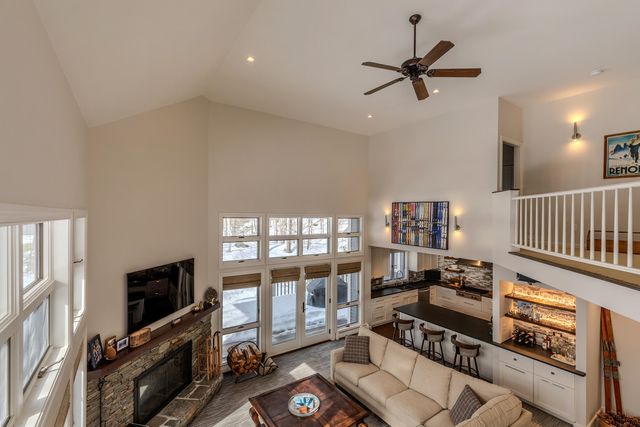 3 Linscott Road, Winhall, VT 05340