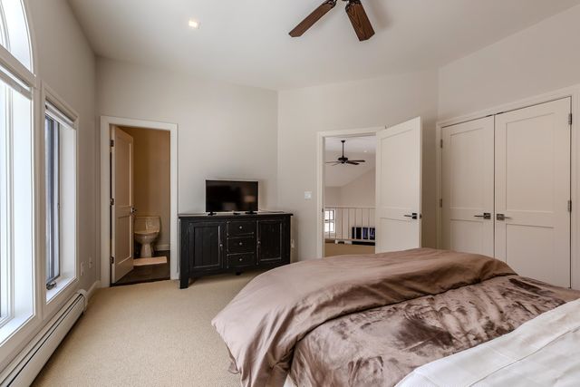 3 Linscott Road, Winhall, VT 05340