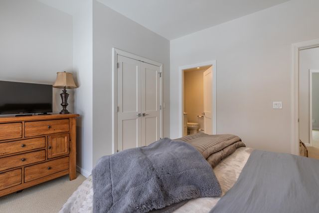 3 Linscott Road, Winhall, VT 05340