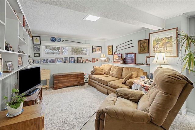 9600 Belinder Road, Leawood, KS 66206