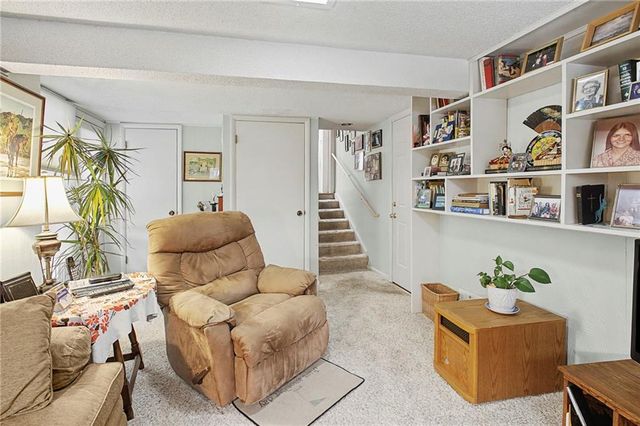 9600 Belinder Road, Leawood, KS 66206